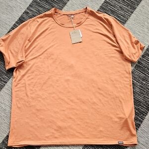 Patagonia Mens XXL Tee